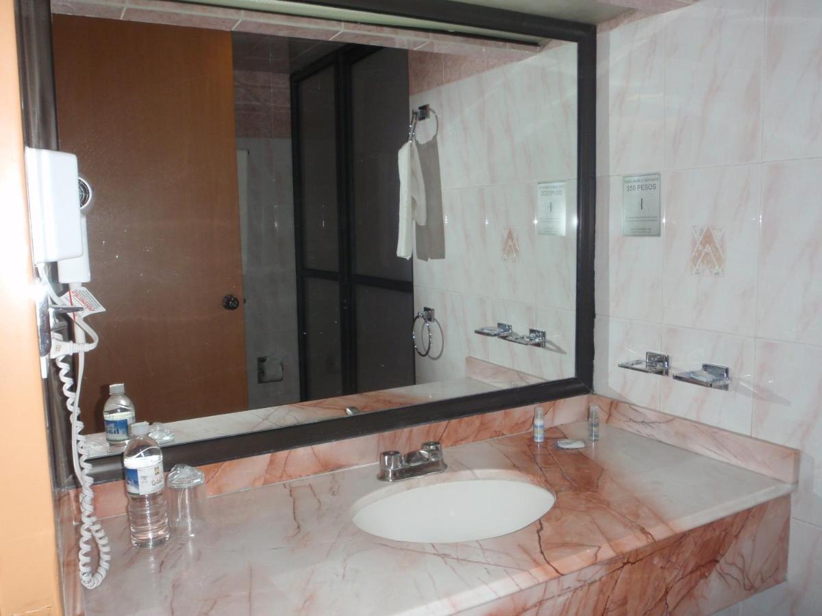 Hotel Plaza Las Fuentes San Juan San Juan Cuautlancingo Szoba fotó